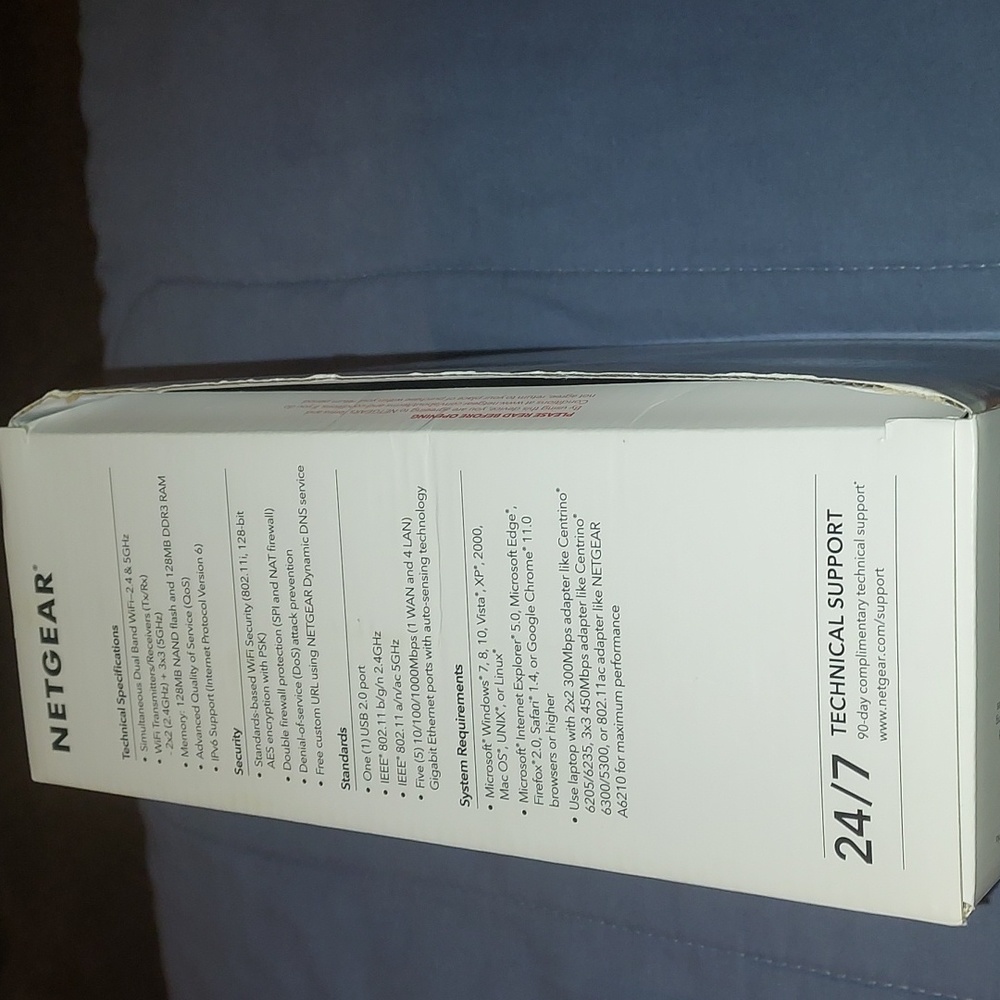 Netgear AC1600 WiFi Router - Picture 5 of 17